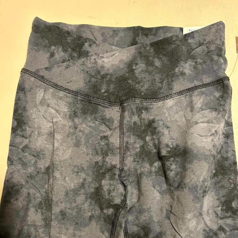 Old Navy Go-Dry sz 14-16 leggings NWT